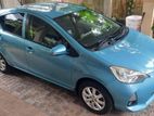 Toyota Aqua Prius C 2014