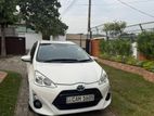 Toyota Aqua S Grade 2015