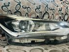 Toyota Axio 165 Head Light (596)