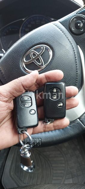 Toyota Axio Smart Key for Sale in Colombo 10 | ikman