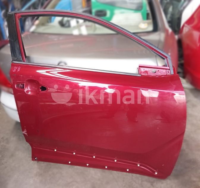 Toyota C-HR Door Front Rh Panel for Sale in Kelaniya | ikman
