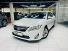 Toyota Camry HYBRID 2013