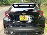 Toyota CHR NGX 10 2019
