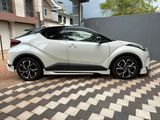 Toyota CHR NGX 10 2018