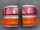 Toyota CR27 Taillight Set