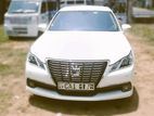 Toyota Crown 2013