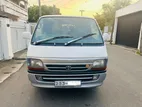 Toyota Dolphin HIACE LH103 1995