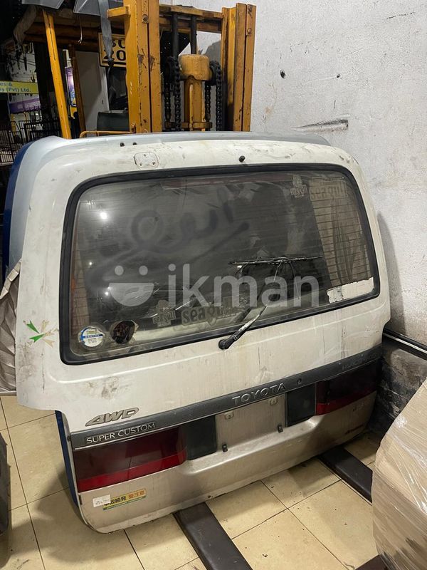 In Sri Lanka Ikman Lk Dolphin Toyota Dolphin LH113 Hiace Super