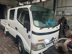 Toyota Dyna 4 wheel crew cab 2004