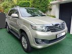 Toyota Fortuner 2012