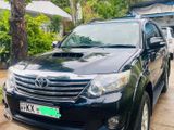 Toyota Fortuner 2013