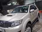 Toyota Fortuner SUV / JEEP