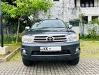 Toyota Fortuner Vvti Petrol 2010