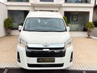 Toyota Hiace Commuter 2025