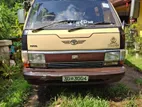 Toyota Hiace super long 1983