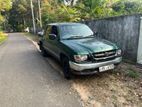 Toyota Hilux 2004