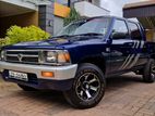 Toyota Hilux LN 85 R- 2500 cc 1997