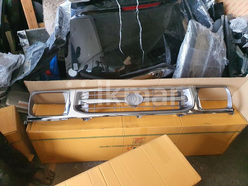 thumbnail image 2 of Genuine Toyota Hilux Front Grille Badge Emblem – OEM 75311-35090 (LN167, LN166) 2 of 3