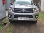 Toyota Hilux Revo 2017
