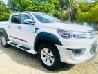 Toyota Hilux Revolution G grade 2016