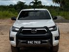 Toyota Hilux rocco 2025