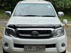 Toyota Hilux smart cab ( 2WD ) 2010