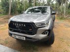 Toyota Hilux SR5 + 2022 2.8