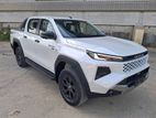 Toyota Hilux Travo Overland Plus 2025