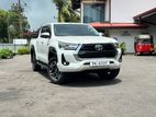 Toyota Hilux V 2025