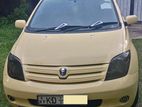 Toyota IST 2003