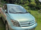 Toyota IST 2003