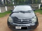 Toyota IST 2003