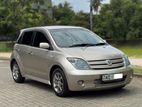 Toyota IST FULL OPTION AUTO 2002