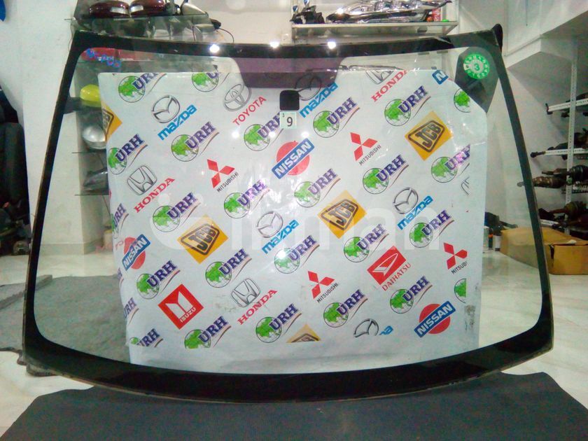 Toyota IST NCP60 Windscreen in Kottawa ikman