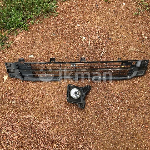 Toyota KDH Lower Grill And Fog Light in Gampaha City ikman