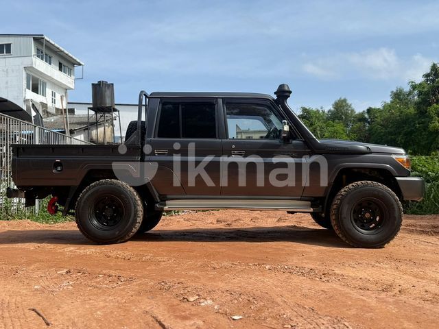 Toyota Land Cruiser 79 2018 photo 4