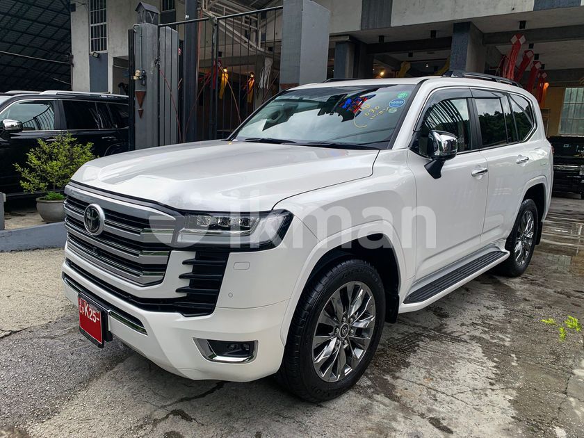 Toyota Land Cruiser Prado LC300 2024 for Sale in Kandy City | ikman