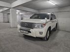 Toyota Land Cruiser Sahara 2013