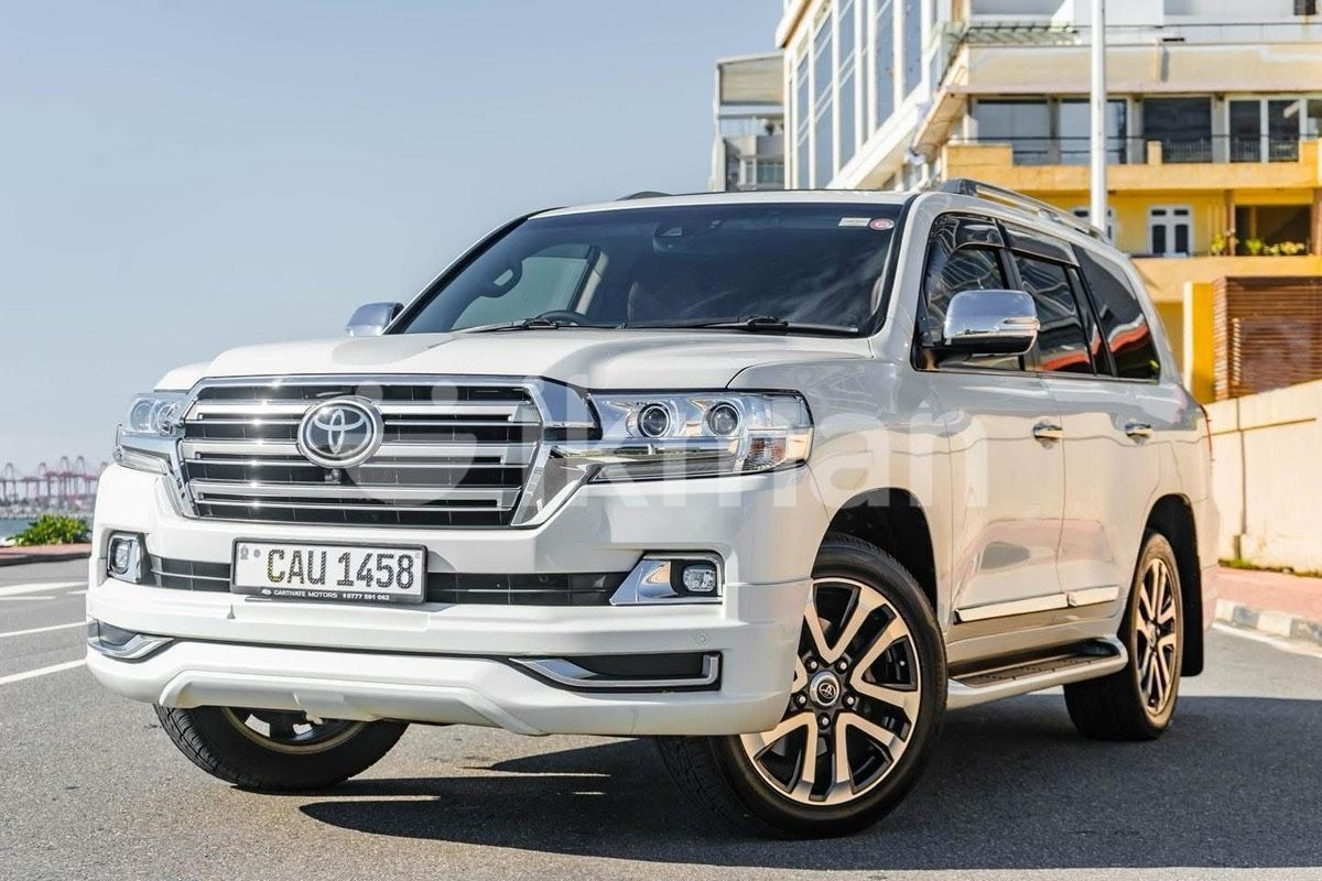 Toyota Land Cruiser Sahara 202 V8 ZX 2016 for Sale in