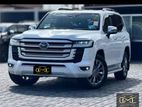 Toyota Land Cruiser Sahara LC 300 2025