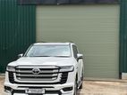 Toyota Land Cruiser Sahara LC300 2024