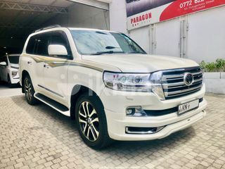 Toyota Land Cruiser Sahara URJ202 ZX V8 Highest 2011 for Sale in