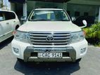 Toyota Land Cruiser Sahara V8 200 2013
