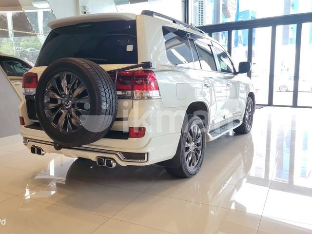Toyota Land Cruiser 200 2015 photo 4