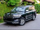 Toyota Land Cruiser Sahara V8 Highest spec 2017