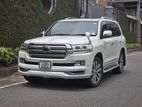 Toyota Land Cruiser V8 PETROL 2017