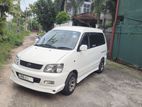 Toyota Noah 2001