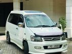 Toyota Noah 2002