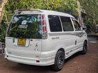 Toyota Noah 2002