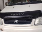 Toyota Noah 2003